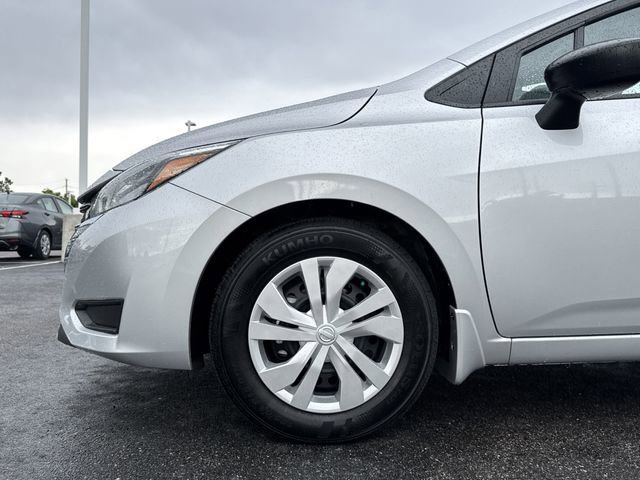 Used 2025 Nissan Versa S w/ Trunk Package image 9