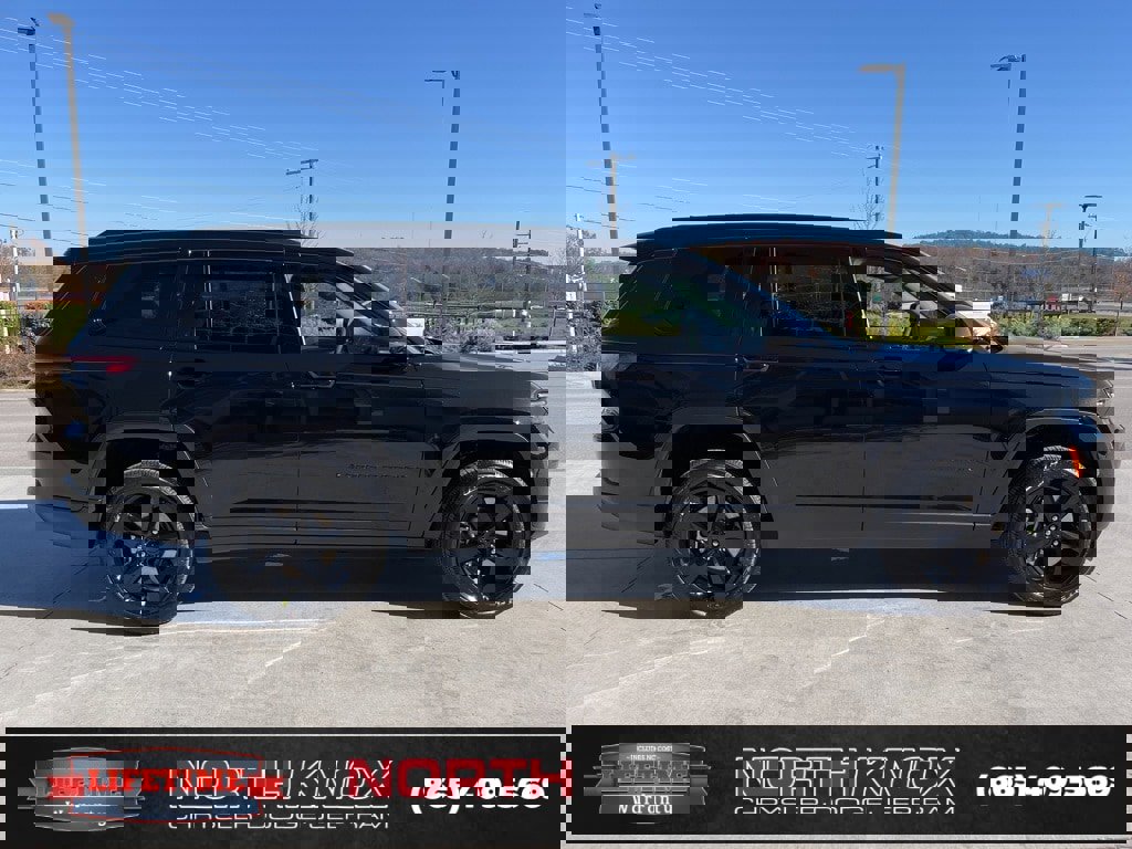 New 2025 Jeep Grand Cherokee L Altitude image 22