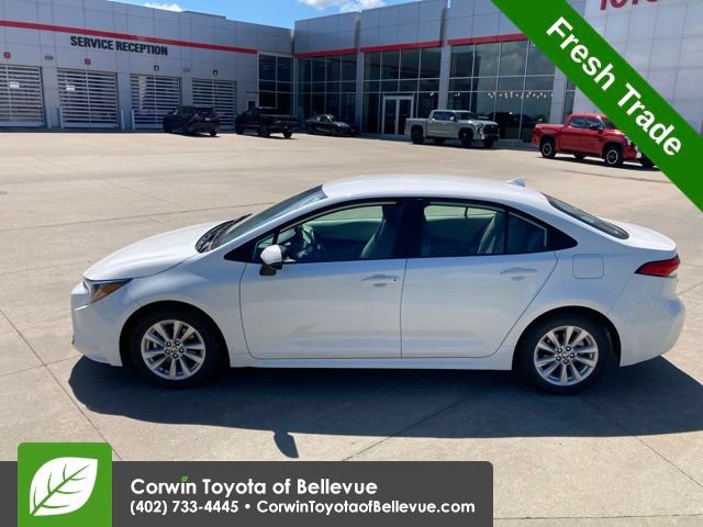 Used 2024 Toyota Corolla LE w/ LE Convenience Package FWD image 7