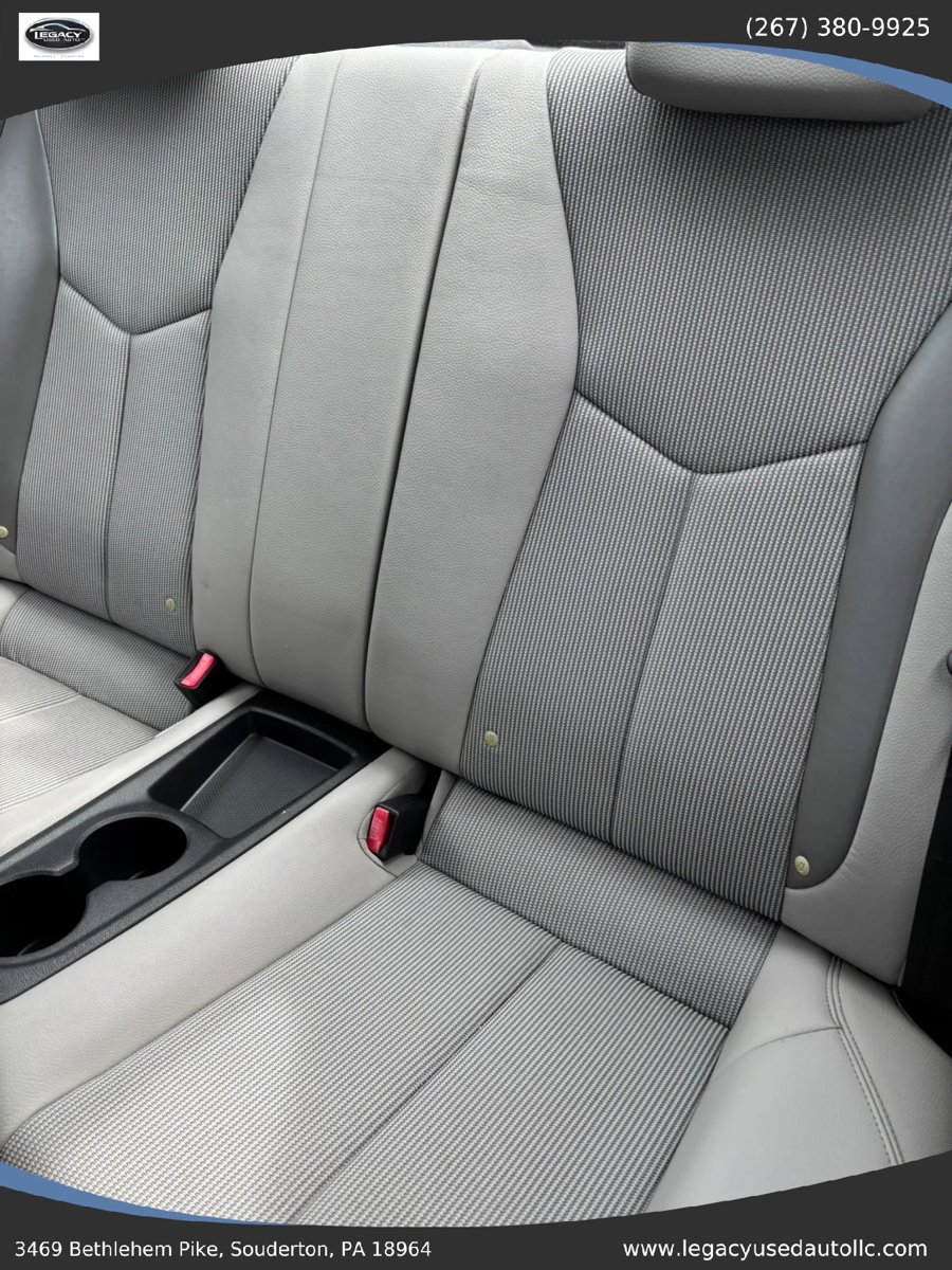 Used 2012 Hyundai Veloster w/ Style Pkg FWD image 21
