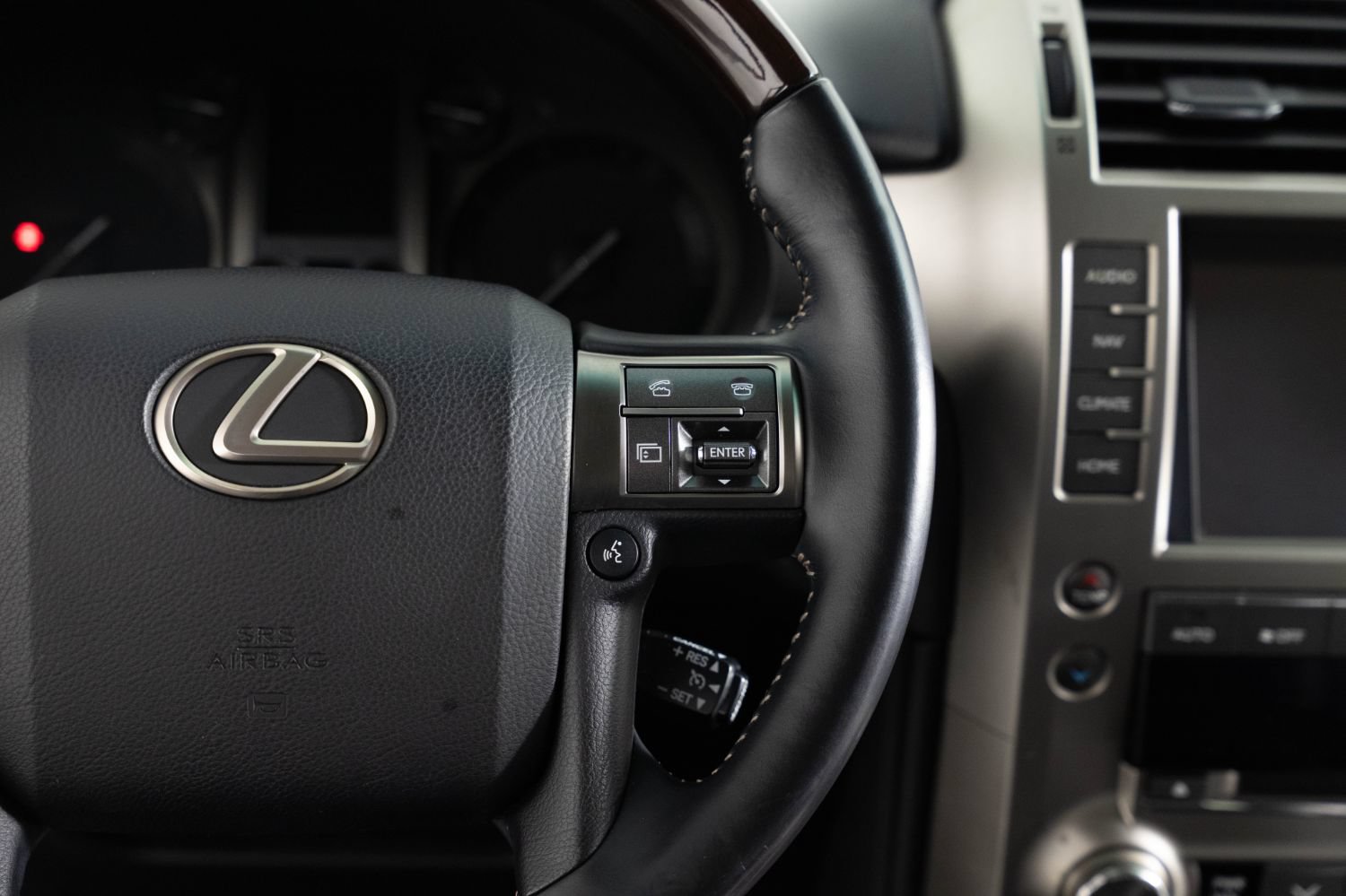 Used 2018 Lexus GX 460 Premium AWD/4WD image 36