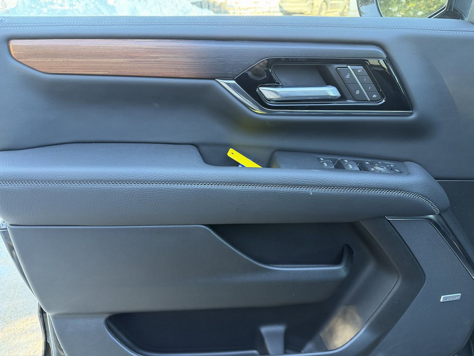 New 2025 GMC Yukon XL Denali w/ Sun & Power Step Package image 9