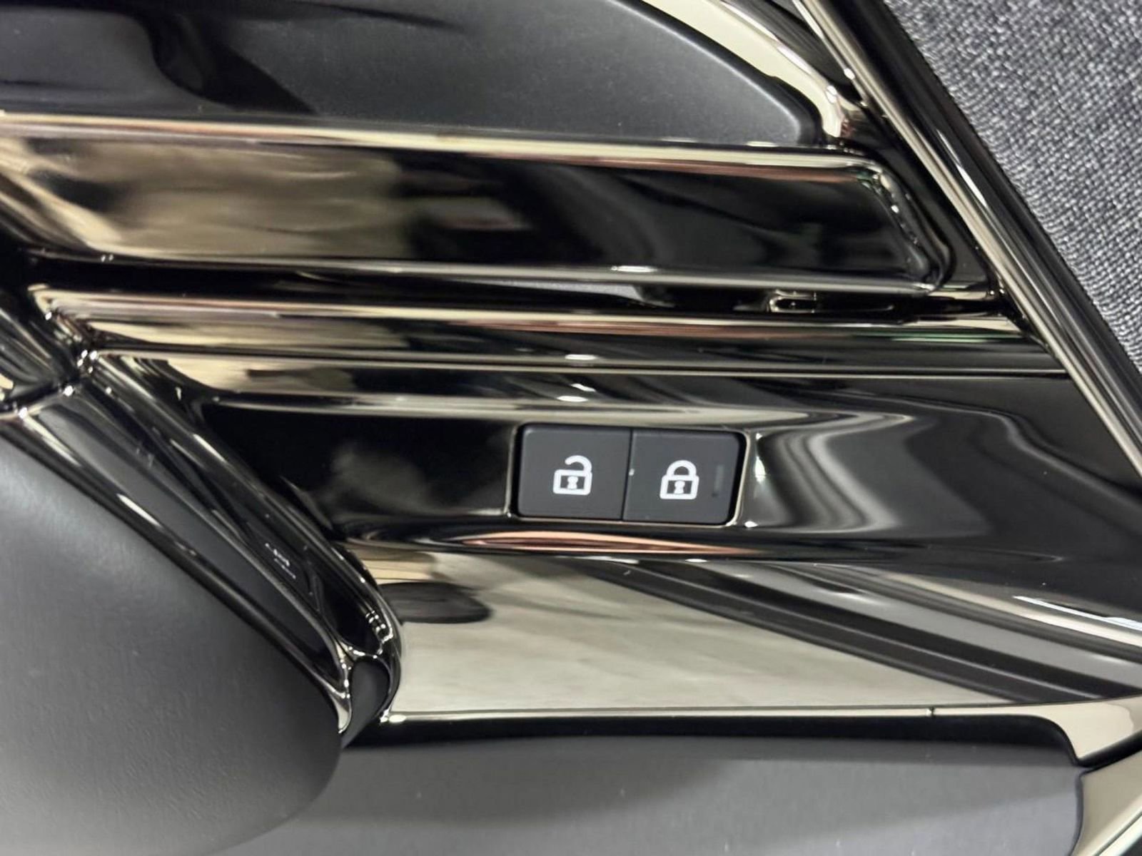 New 2026 Land Rover Range Rover Sport SE image 26