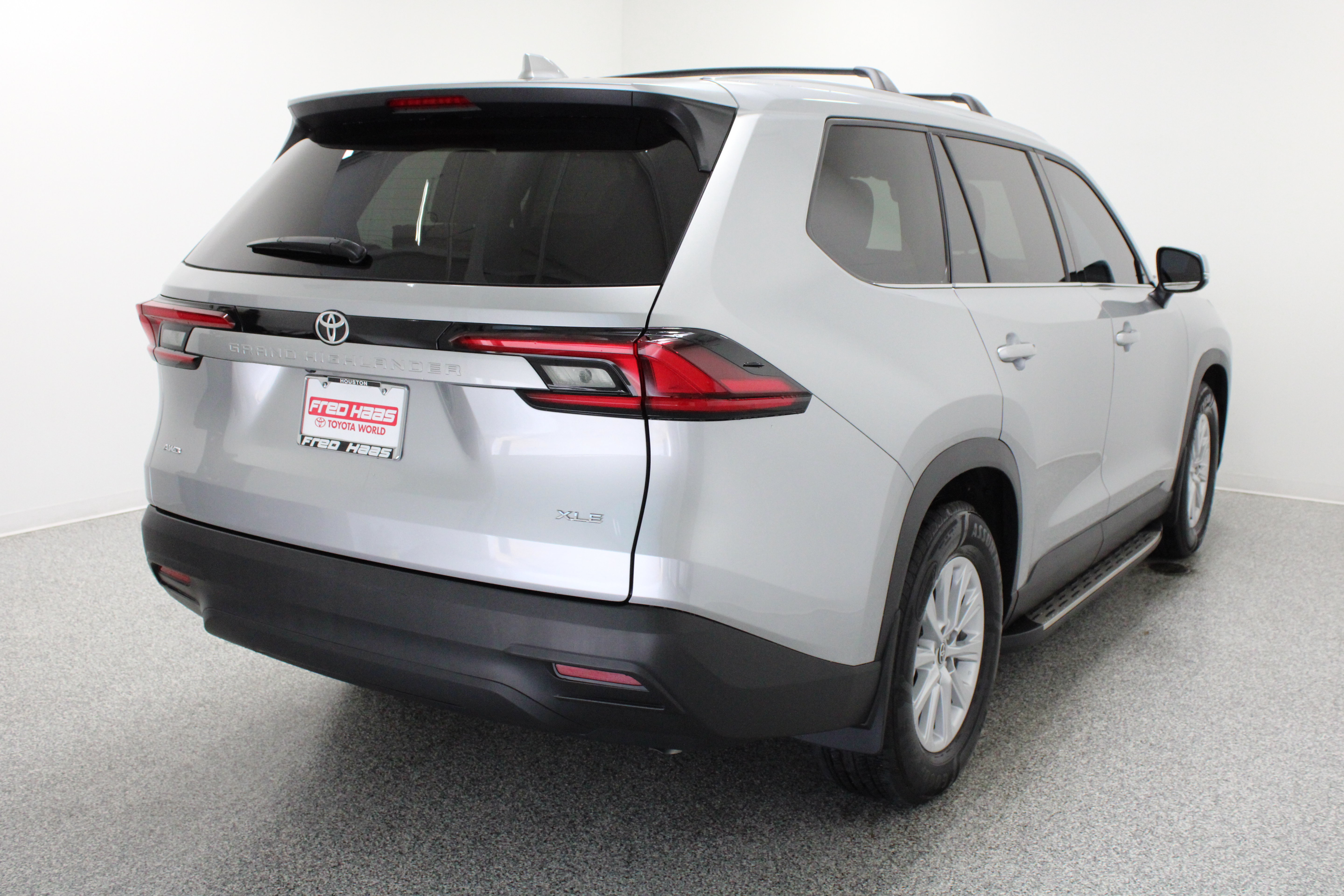 Used 2026 Toyota Grand Highlander AWD image 7