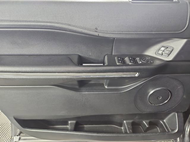 Used 2021 Ford Expedition XLT image 13