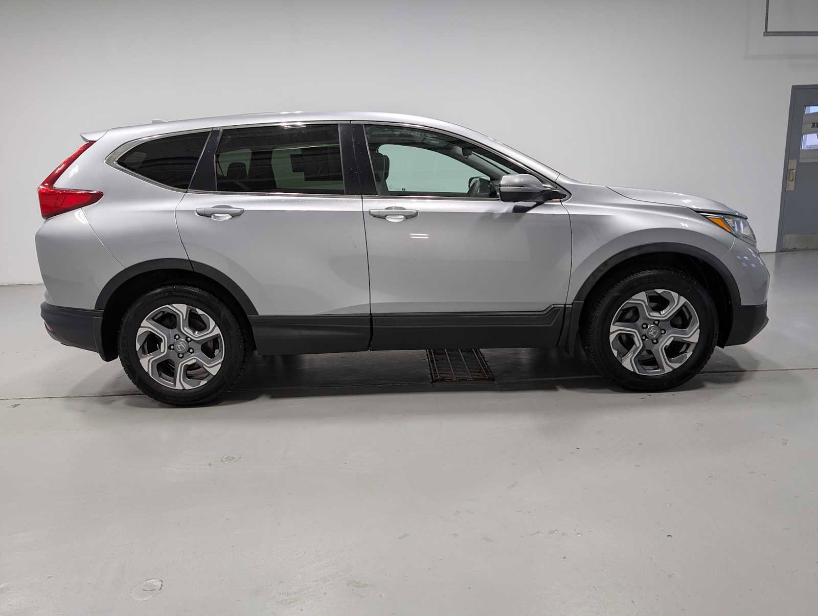 Used 2018 Honda CR-V EX image 7