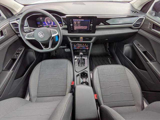 New 2026 Volkswagen Taos SE FWD image 3
