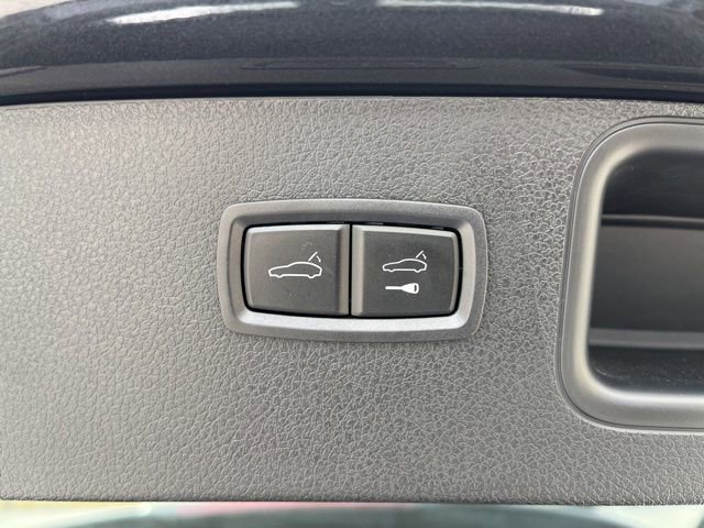 Used 2021 Porsche Macan S image 37