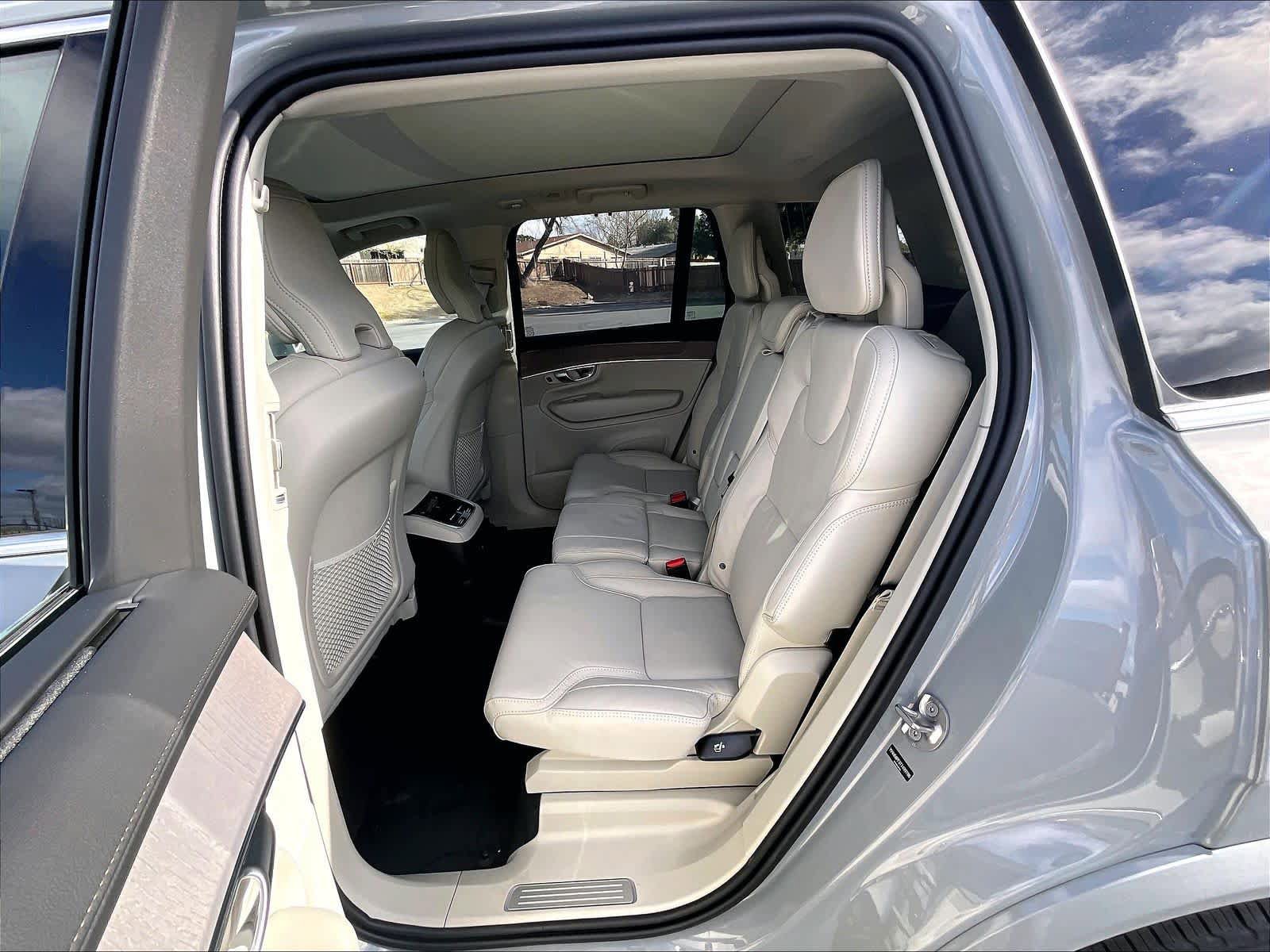 New 2026 Volvo XC90 T8 Ultra w/ Protection Package Premier AWD/4WD image 12