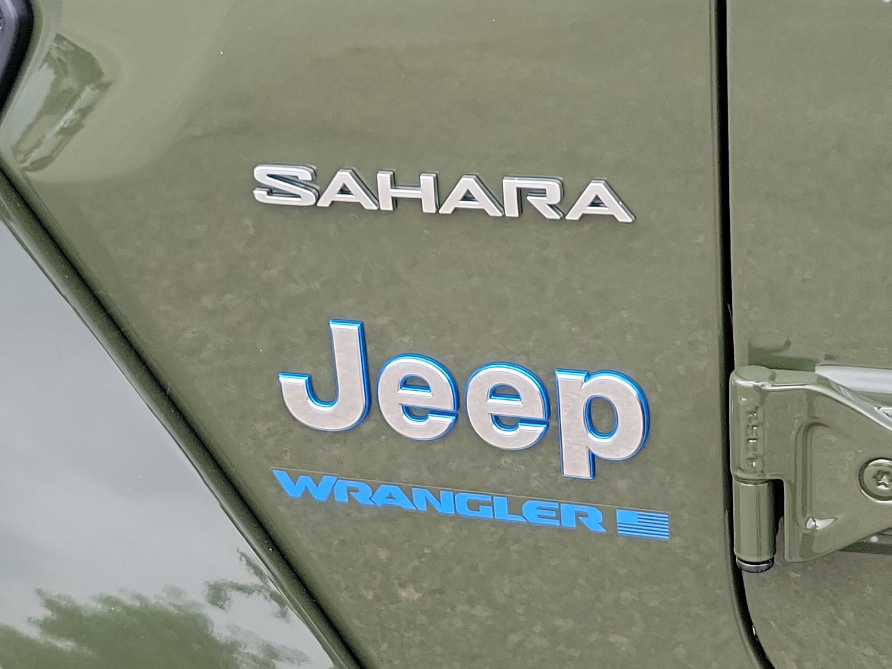 New 2024 Jeep Wrangler Sahara w/ Technology Group AWD/4WD image 16