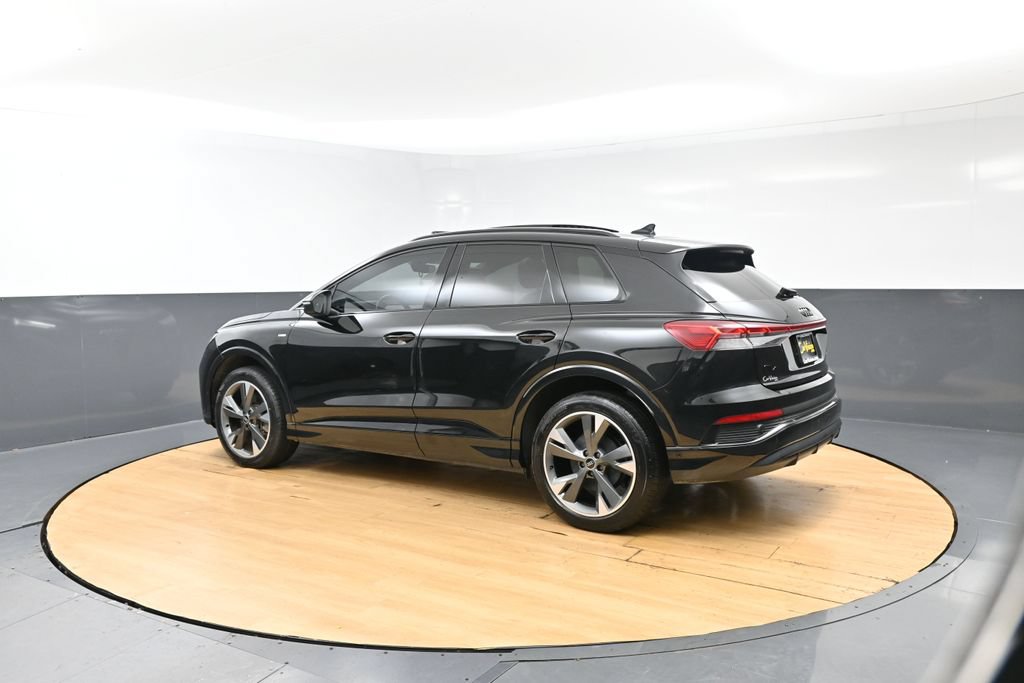 Used 2023 Audi Q4 e-tron Premium Plus AWD/4WD image 5