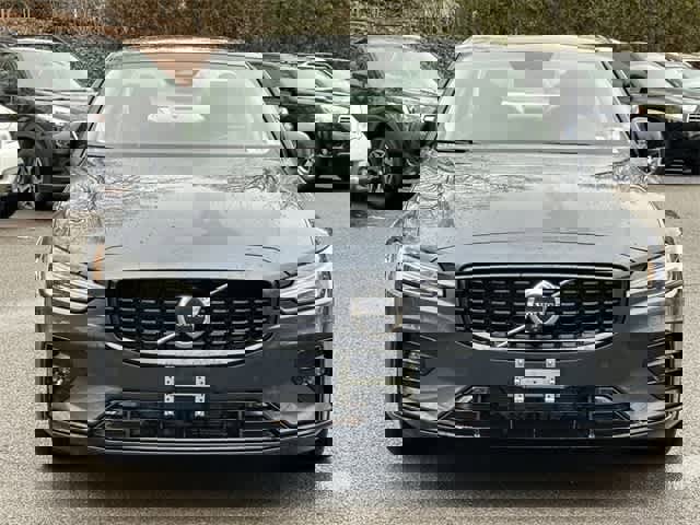 Used 2024 Volvo S60 B5 Plus image 28