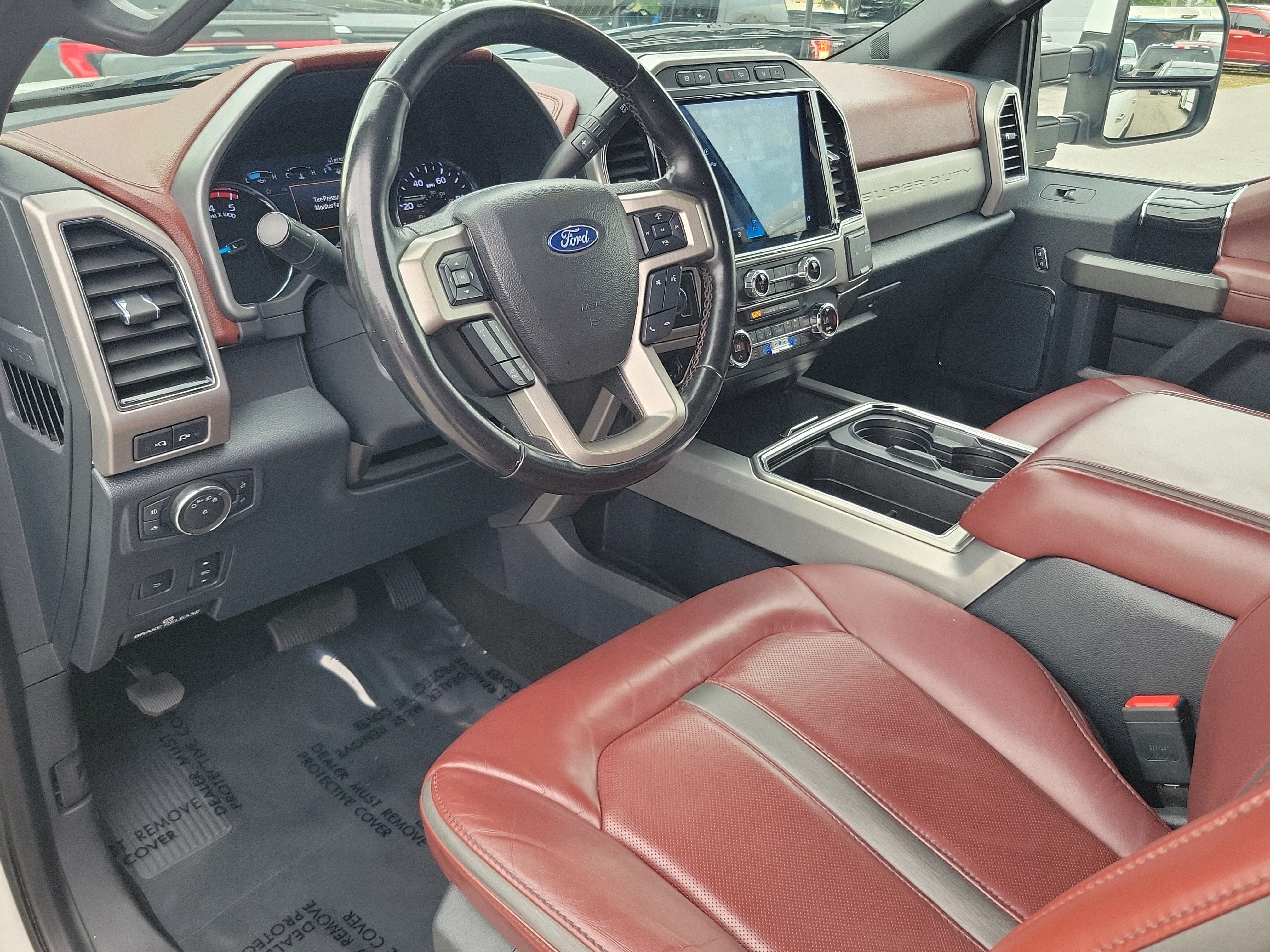 Used 2022 Ford F350 Platinum AWD/4WD image 9