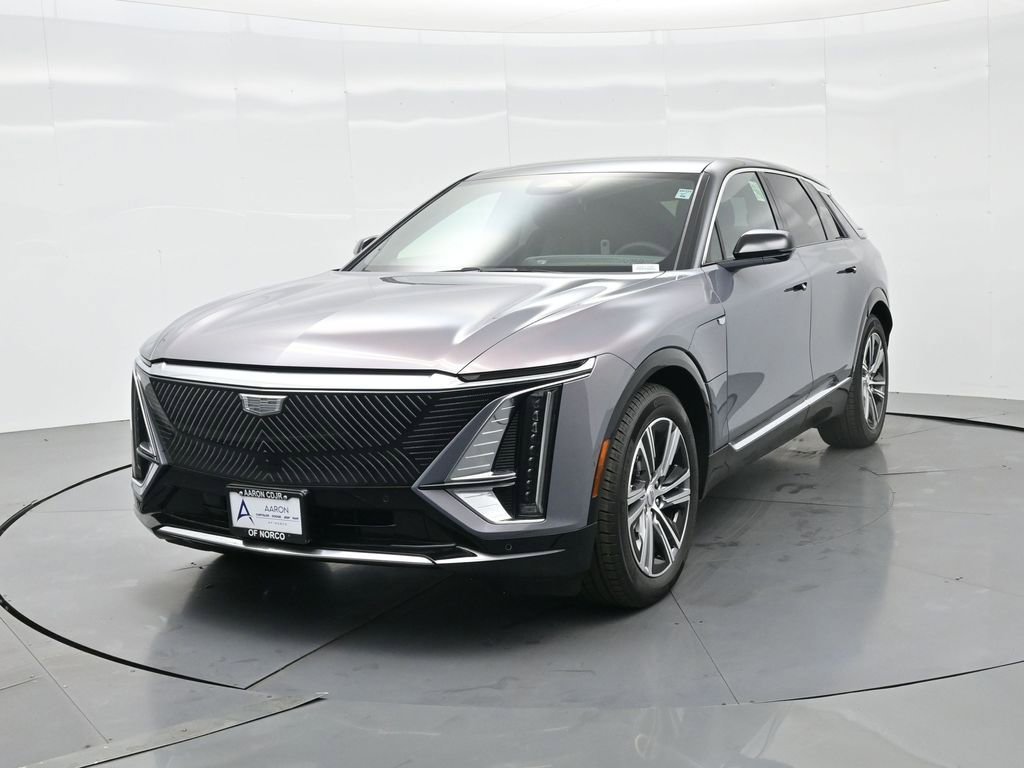 Used 2025 Cadillac Lyriq Luxury image 3