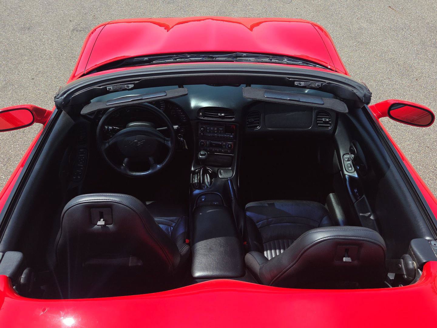 Used 2004 Chevrolet Corvette Convertible w/ Preferred Equipment Group RWD image 28
