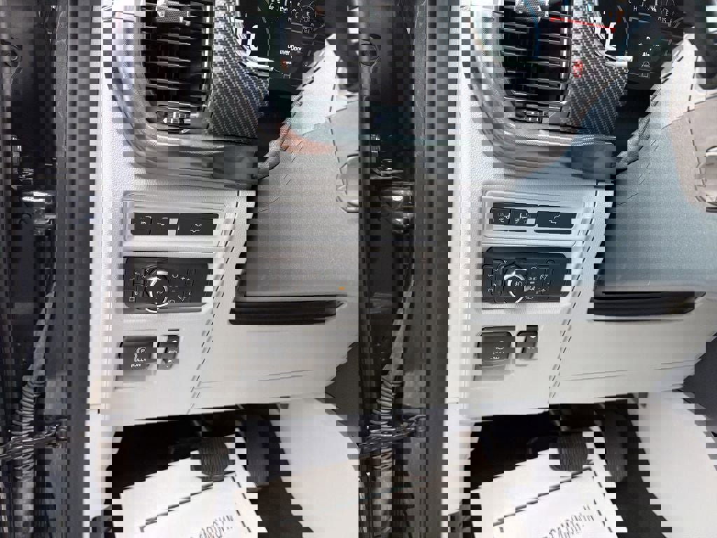 Used 2021 Ford F150 Limited image 19