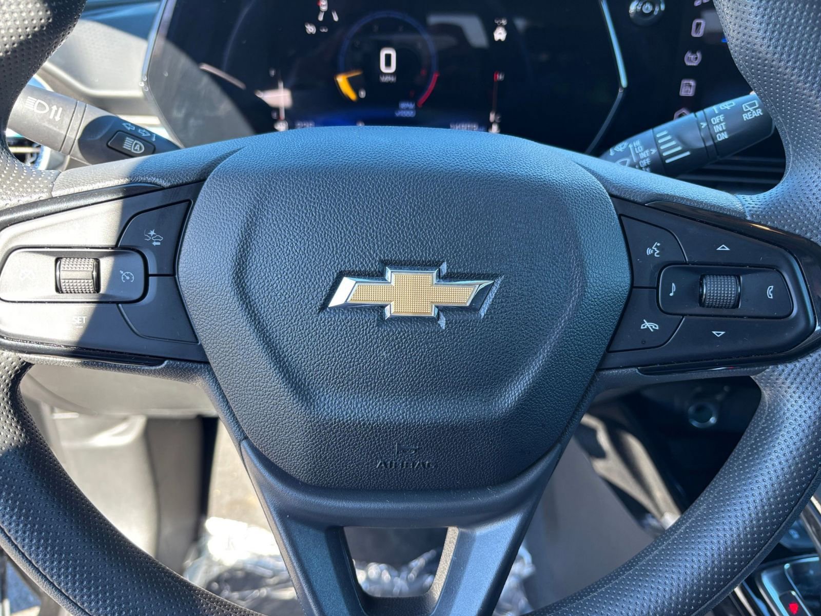 Used 2025 Chevrolet Trax LT image 25