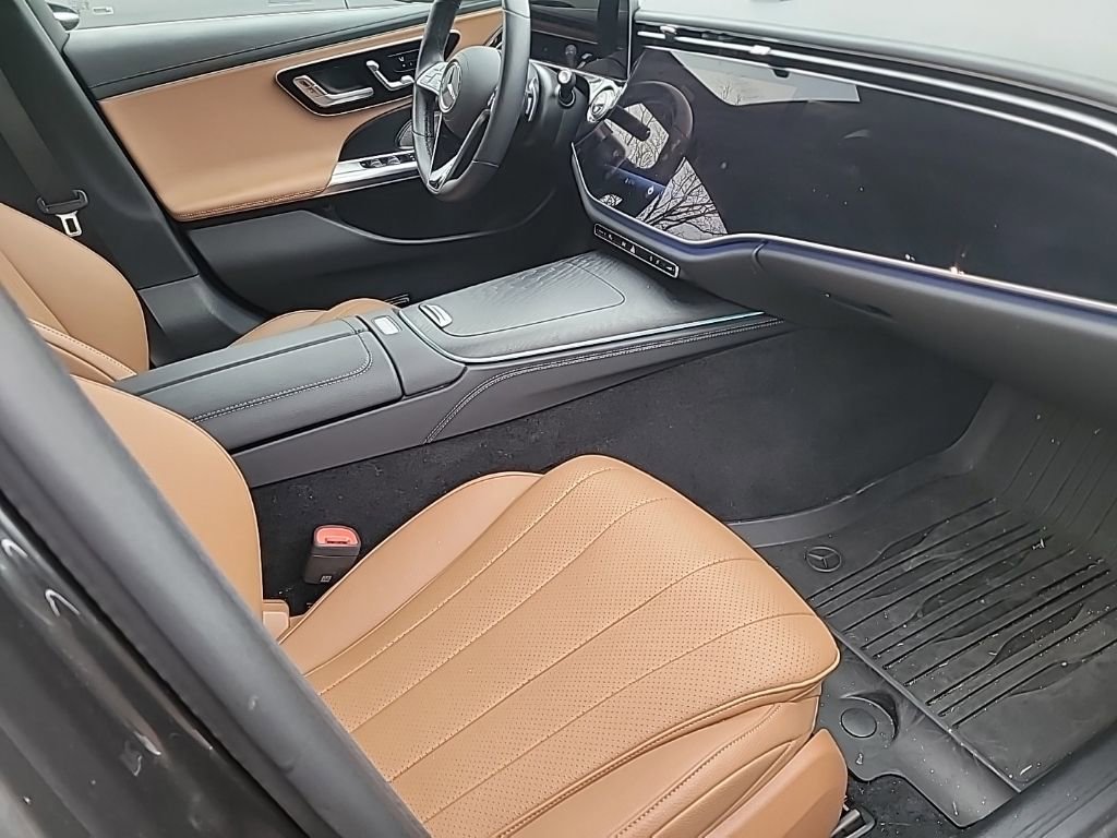 Certified 2025 Mercedes-Benz E 350 4MATIC Sedan image 12
