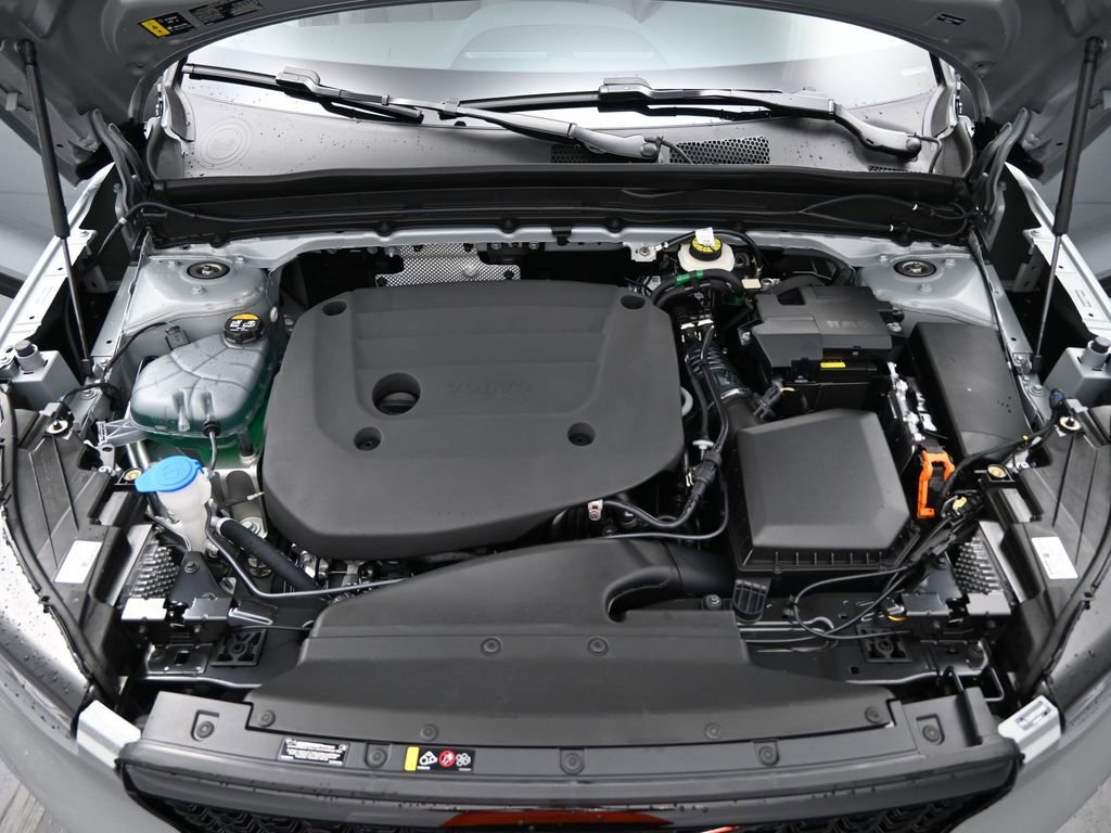 New 2026 Volvo XC40 B5 Plus w/ Protection Package Premier image 28