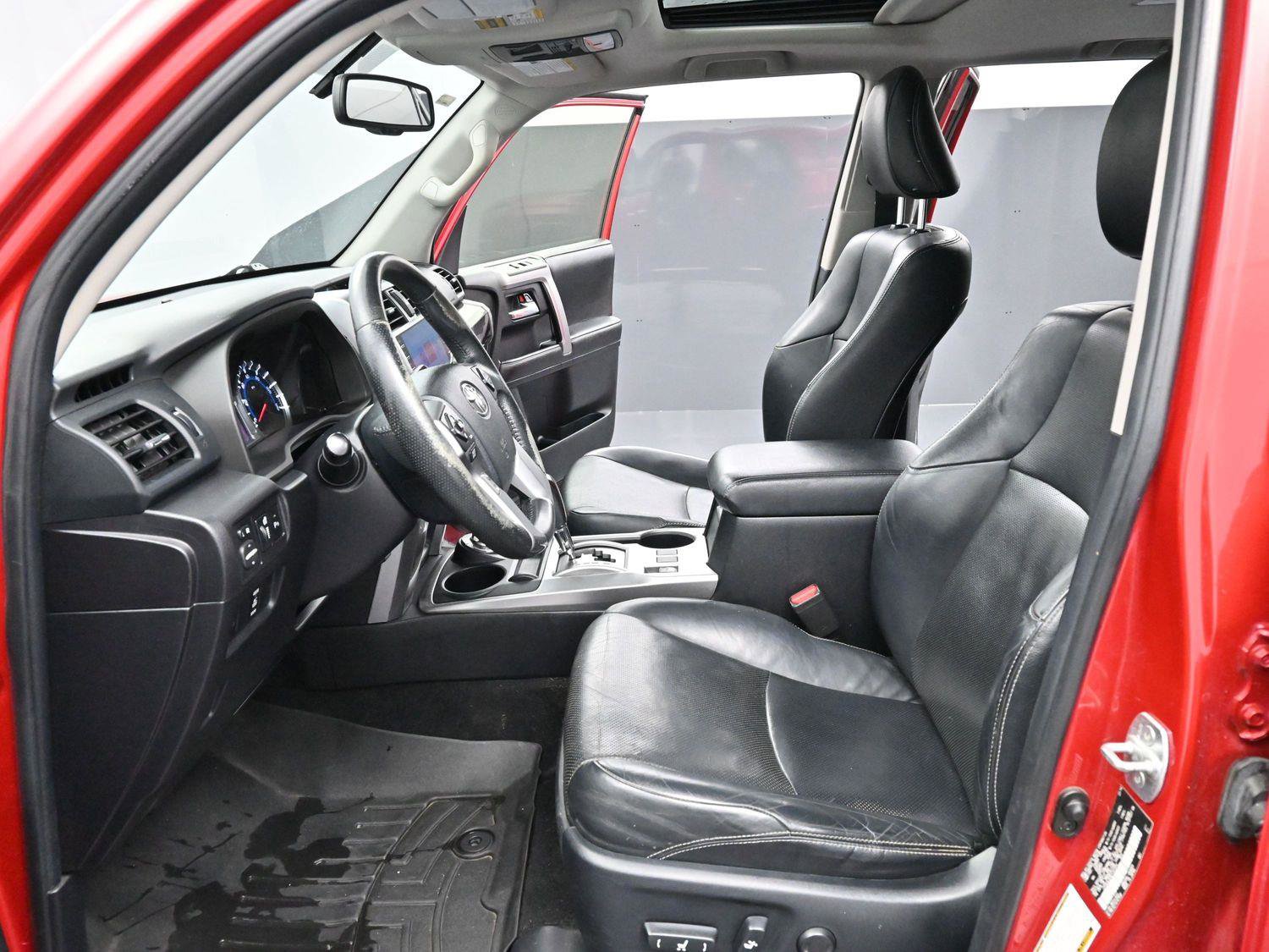 Used 2014 Toyota 4Runner Limited image 12