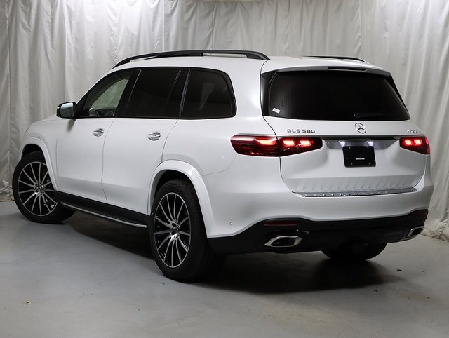 New 2026 Mercedes-Benz GLS 580 4MATIC image 9