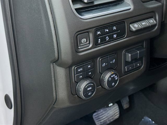 Used 2024 Chevrolet Tahoe High Country image 11