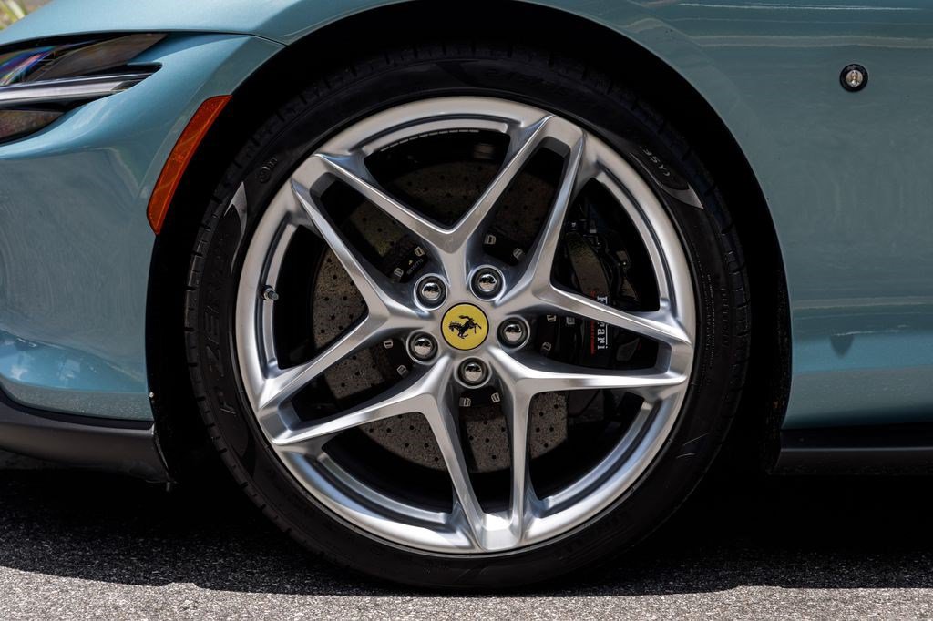 Used 2026 Ferrari Roma Spider RWD image 40