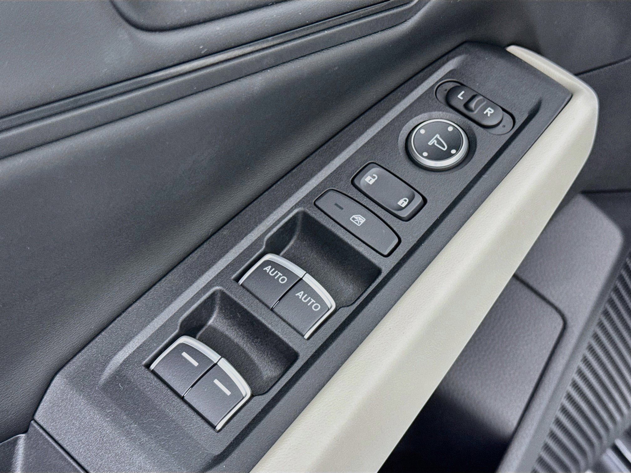 Certified 2023 Honda Accord EX image 17