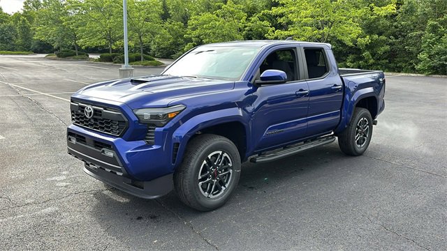 New 2025 Toyota Tacoma TRD Sport image 3