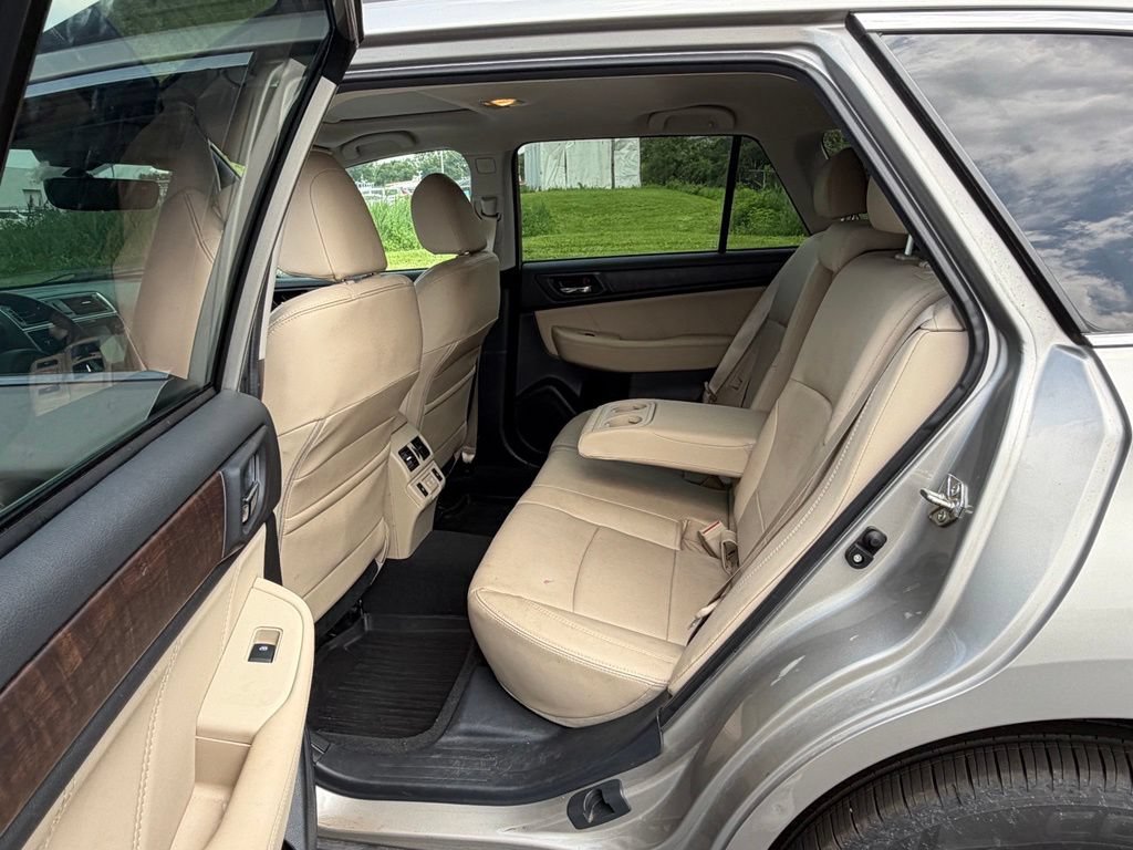 Used 2019 Subaru Outback 2.5i Limited AWD/4WD image 15
