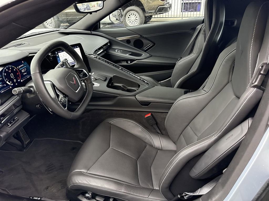 Used 2024 Chevrolet Corvette Stingray Preferred Cpe w/ Stealth Interior Trim Package image 18