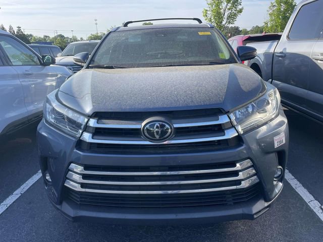 Used 2019 Toyota Highlander Limited AWD/4WD image 2