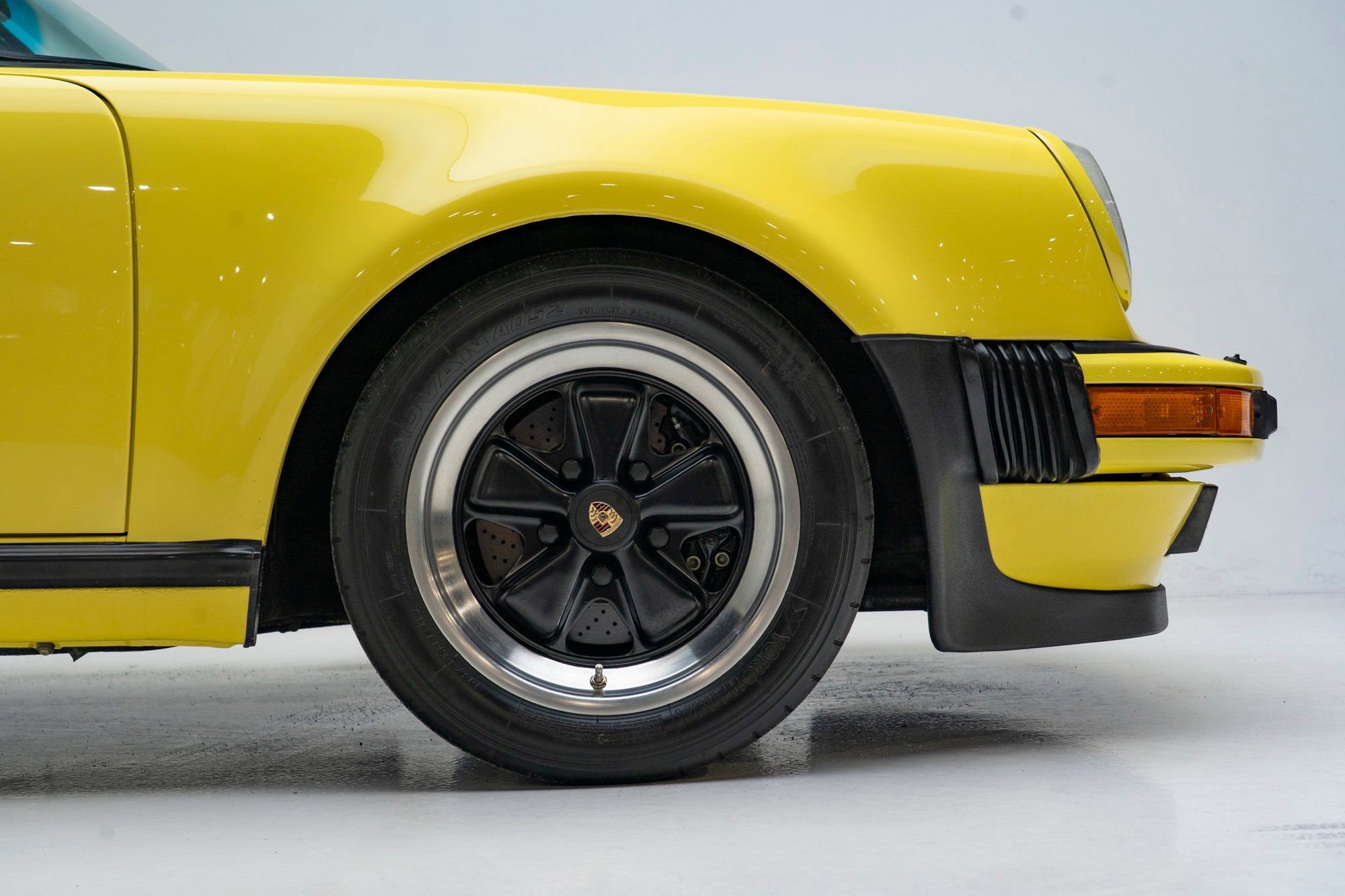Used 1988 Porsche 911 Carrera RWD image 57