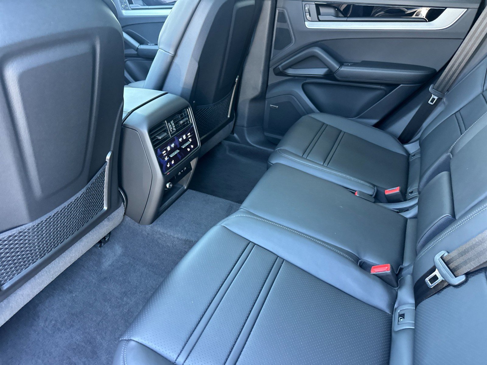 New 2026 Porsche Cayenne S AWD/4WD image 13