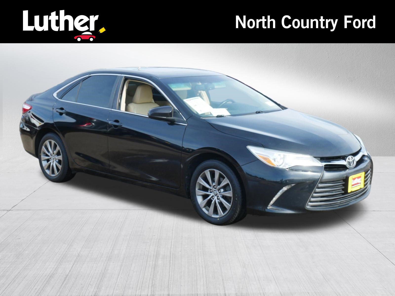 Used 2015 Toyota Camry XLE w/ Moonroof Package video 1