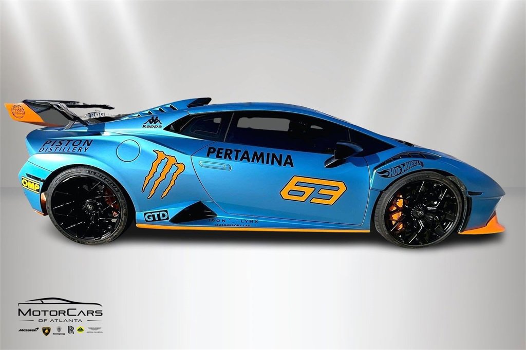 Used 2022 Lamborghini Huracan STO image 6