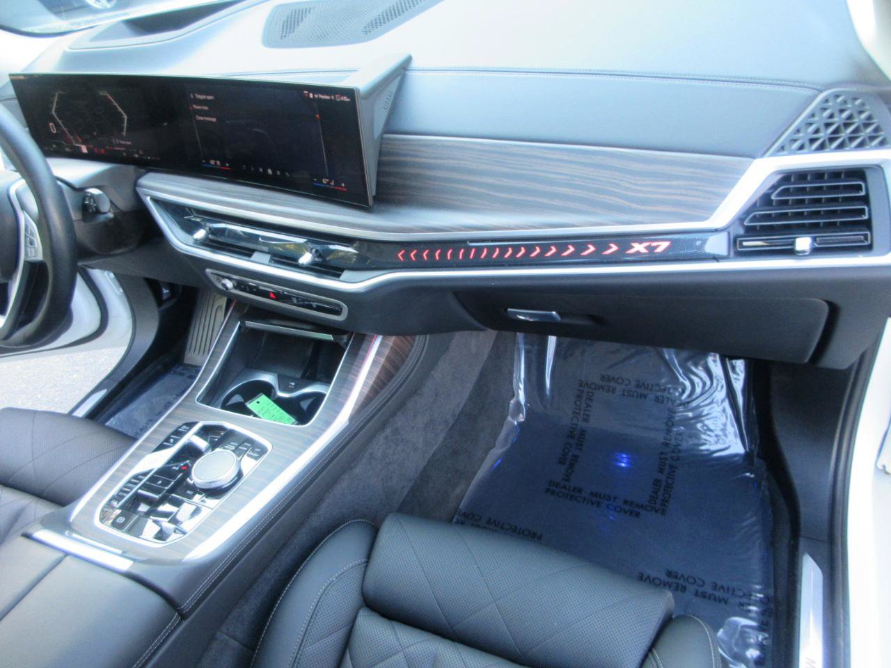Used 2025 BMW X7 xDrive40i w/ Premium Package AWD/4WD image 33