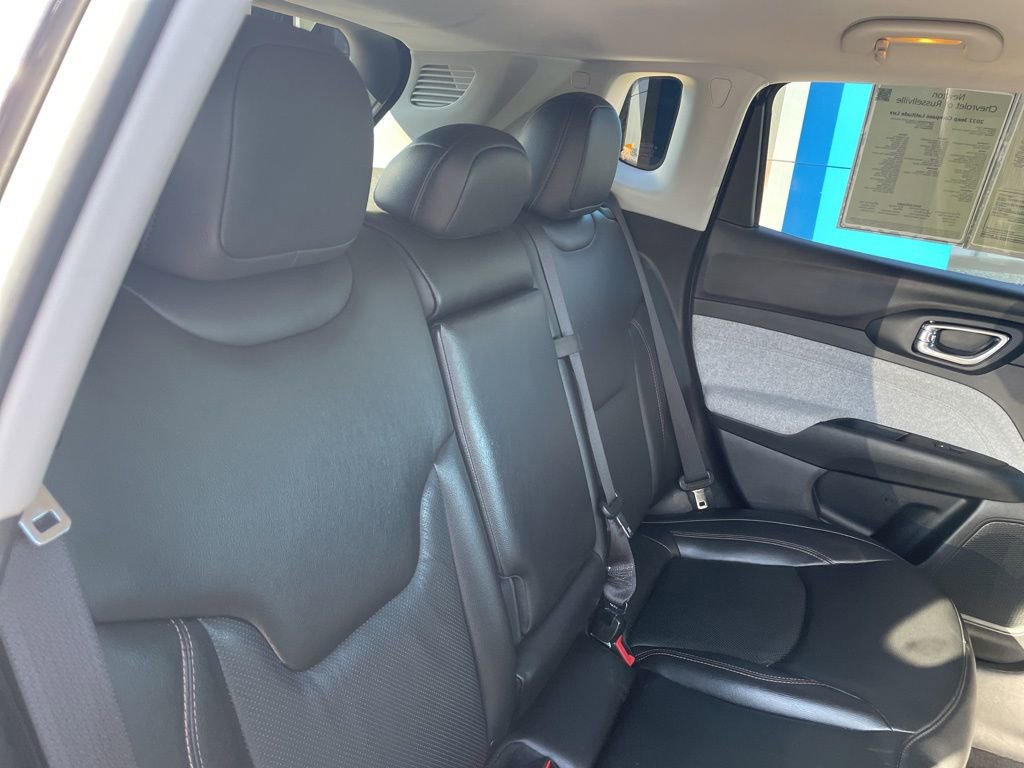 Used 2022 Jeep Compass Latitude image 32