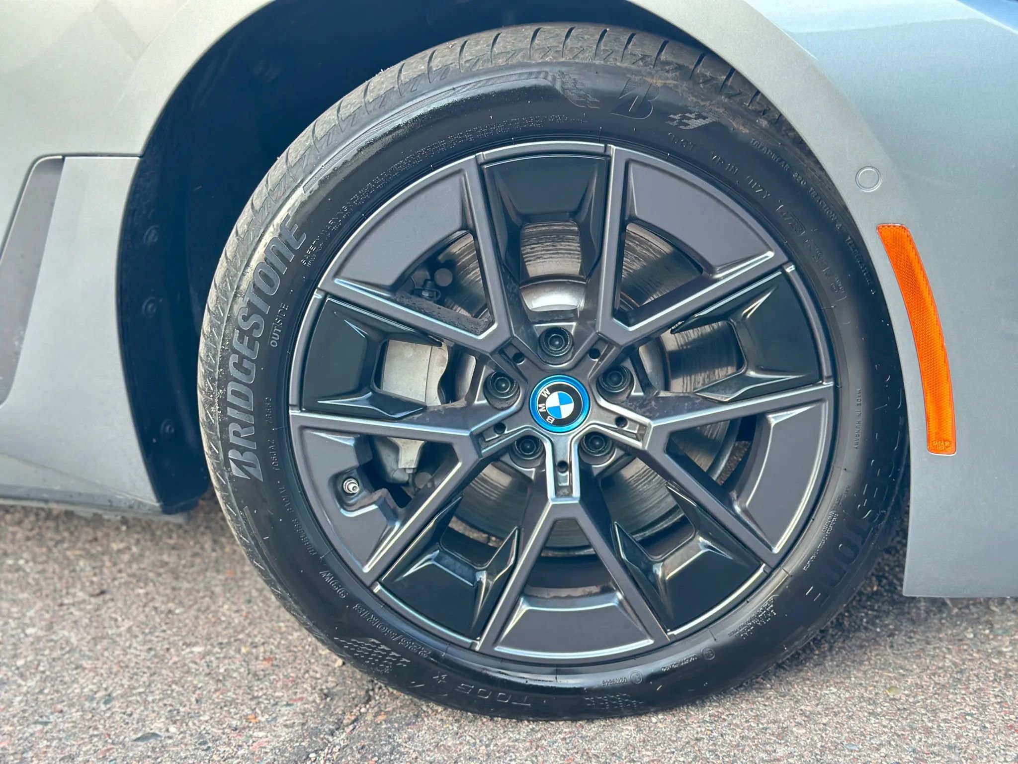 Used 2024 BMW i4 eDrive40 w/ Convenience Package image 6