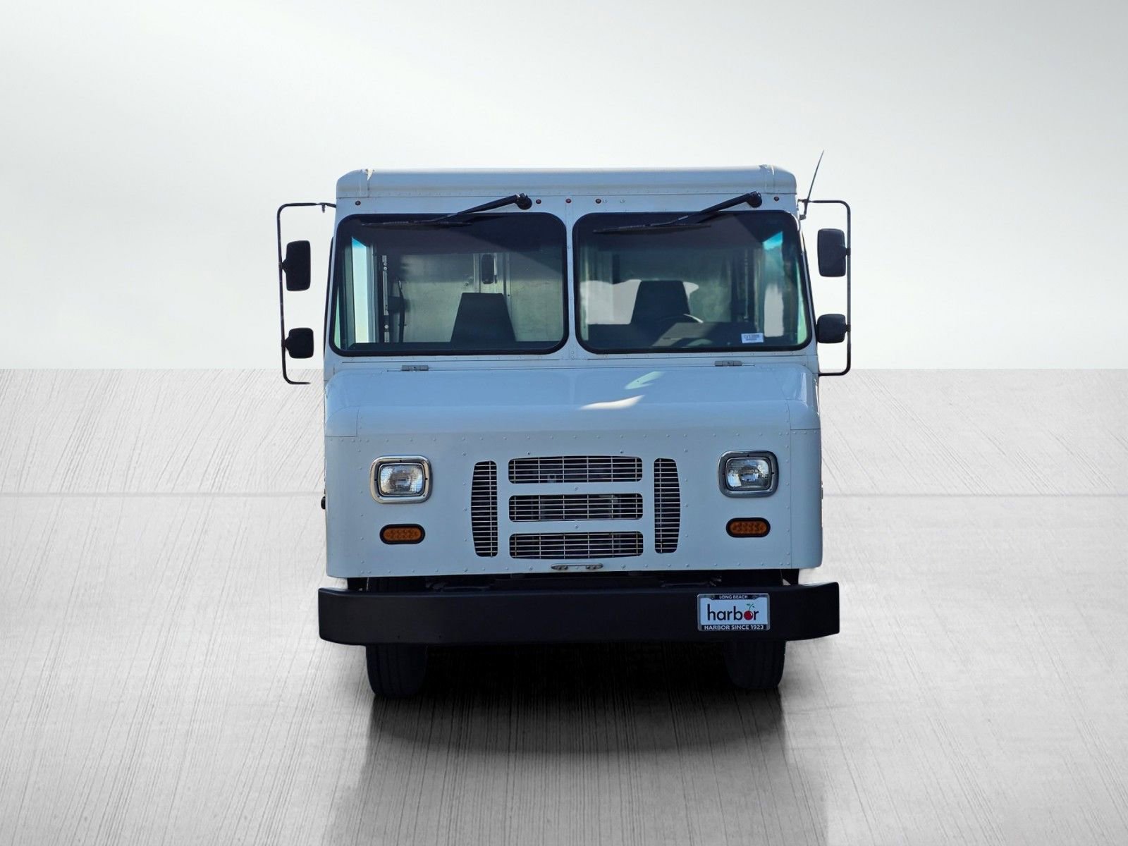 Used 2017 Ford E-350 and Econoline 350 Super Duty w/ A/C Prep Package image 2