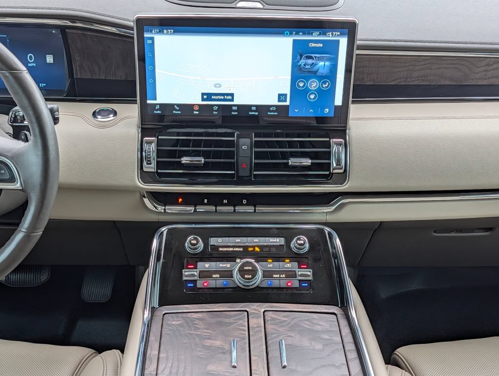 Used 2024 Lincoln Navigator L Reserve AWD/4WD image 18