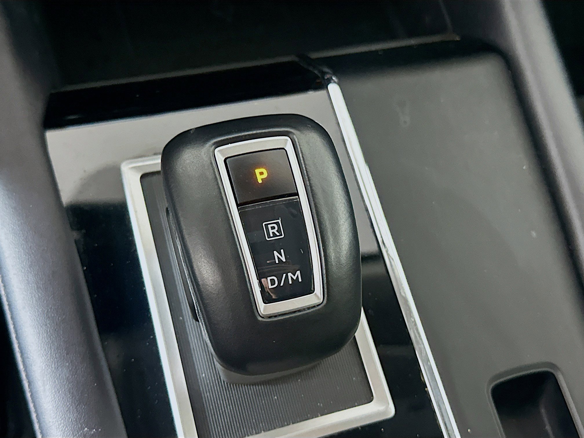 Used 2024 Mitsubishi Outlander SE image 25