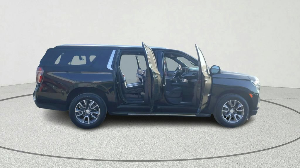 Used 2022 Chevrolet Suburban LT w/ LT Signature Plus Package RWD image 14