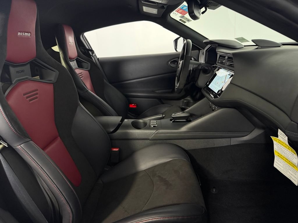 Used 2025 Nissan Z NISMO w/ Floor Mat Package RWD image 28