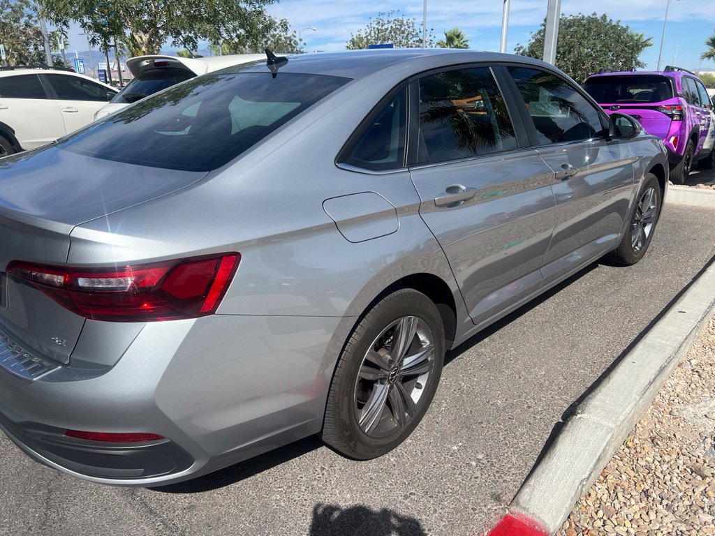 Used 2023 Volkswagen Jetta SE FWD image 33