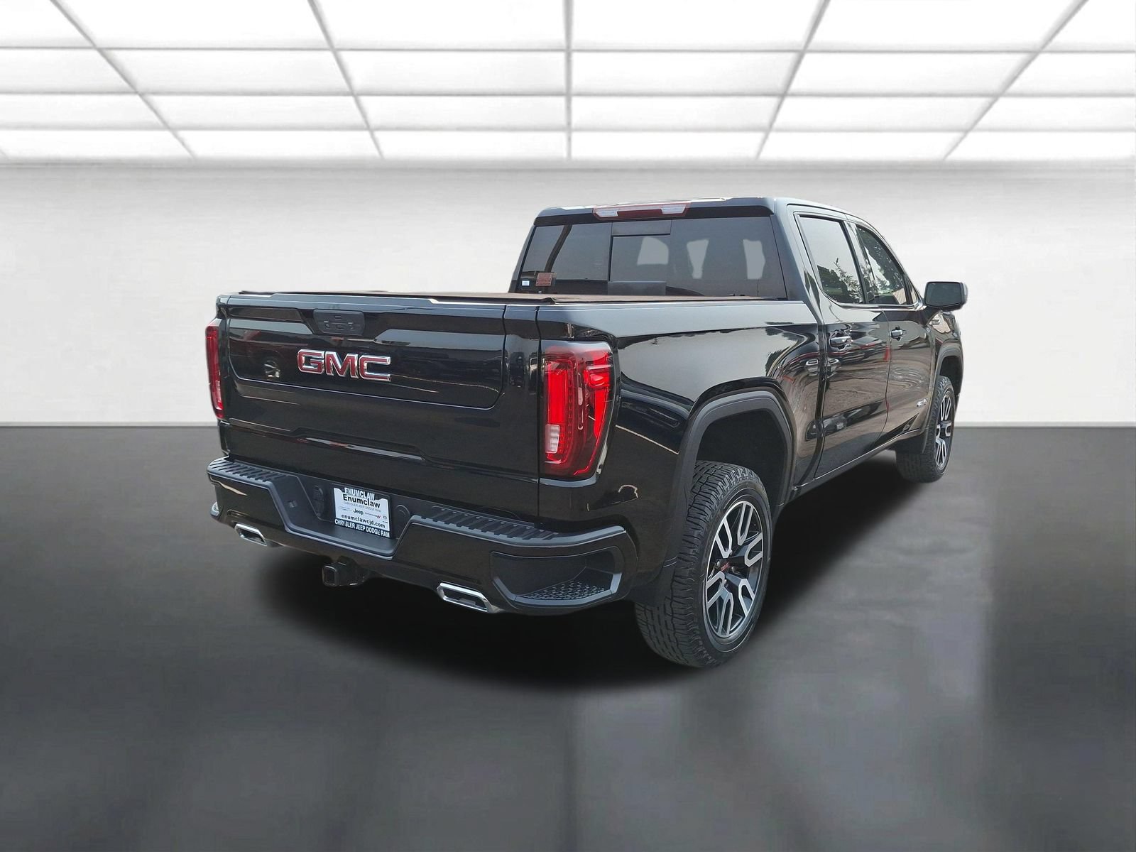 Used 2021 GMC Sierra 1500 AT4 w/ AT4 Preferred Package AWD/4WD image 3