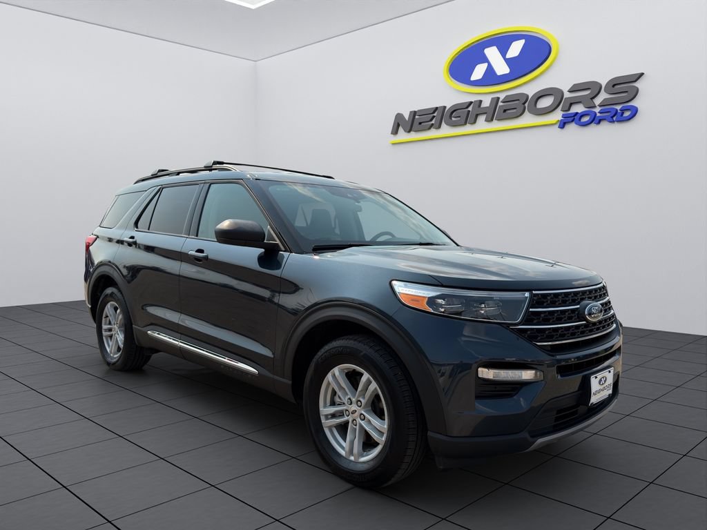 Used 2024 Ford Explorer XLT w/ Equipment Group 202A AWD/4WD image 8