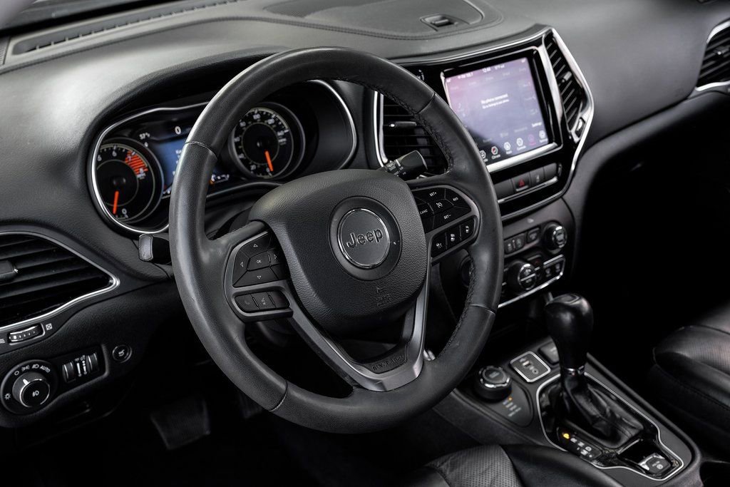 Used 2022 Jeep Cherokee Limited image 4
