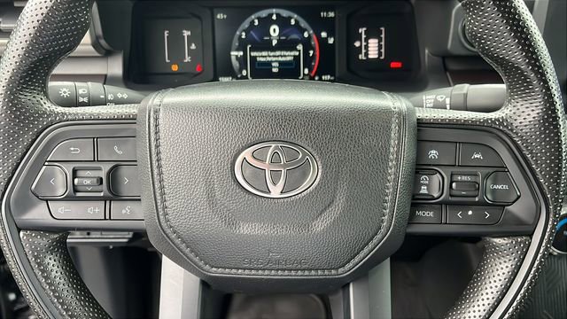 Used 2025 Toyota Tacoma SR5 AWD/4WD image 11
