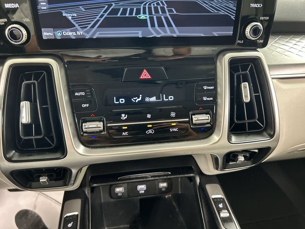 Used 2022 Kia Sorento S FWD image 17
